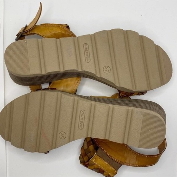 Napa Flex by David Tate Italy Brown Leather Woven Strap Wedge Sandals Size 5.5 - Picture 7 of 7